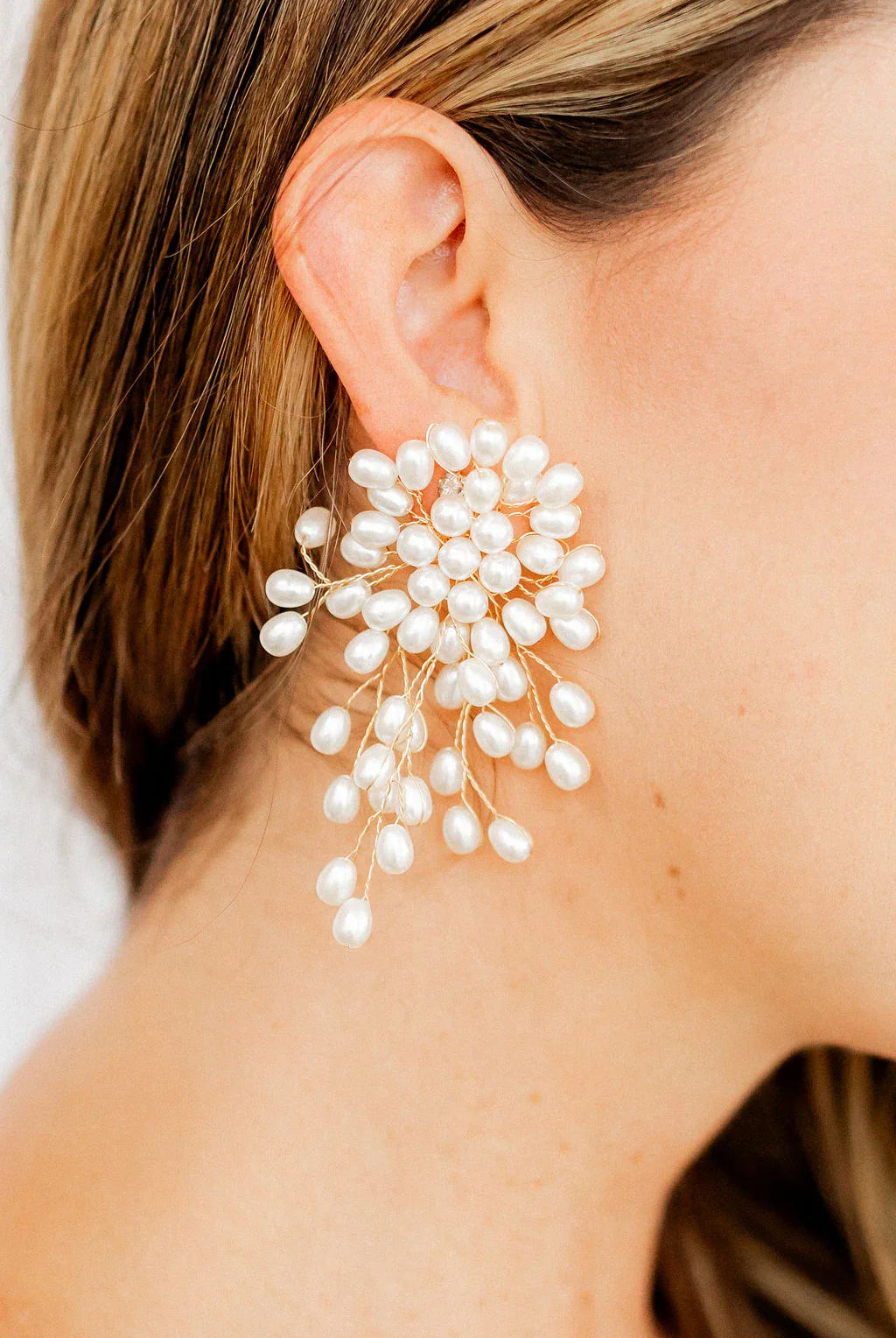 ARIEL PEARL STATEMENT EARRINGS BY LINNY CO - Earrings
