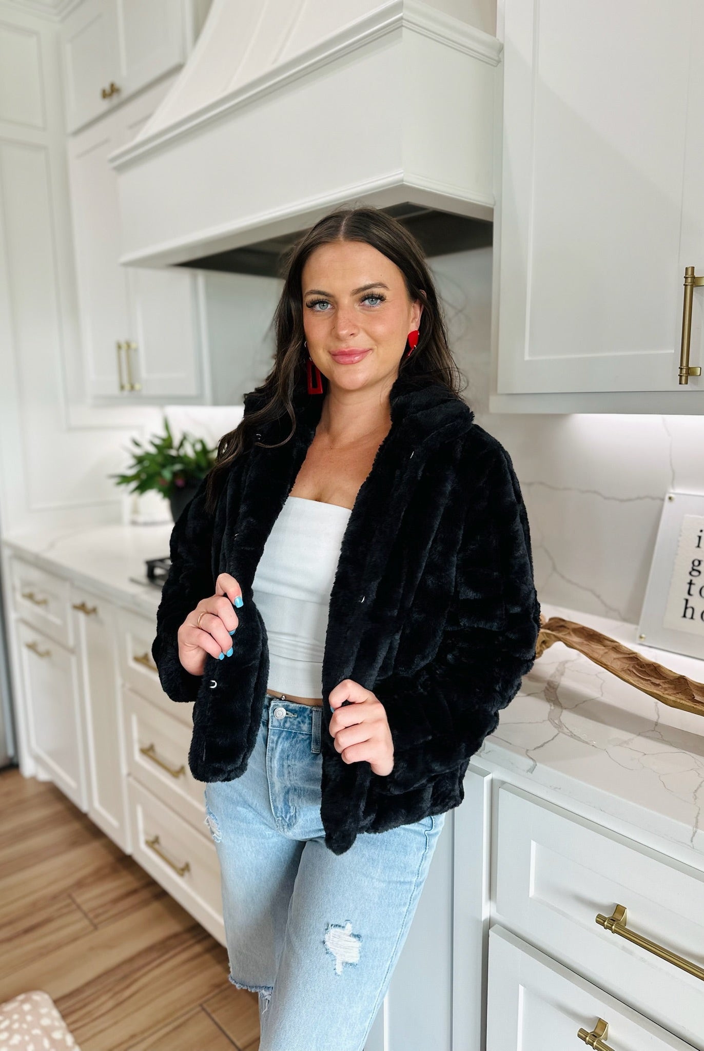 BLACK FAUX FUR JACKET - Tops