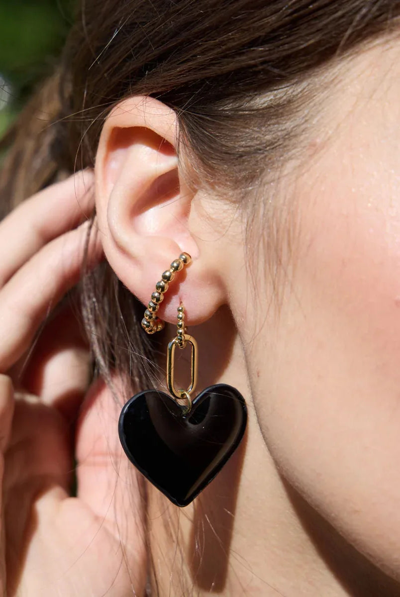 BLACK GLOSS RUBY HEART EARRINGS - Earrings
