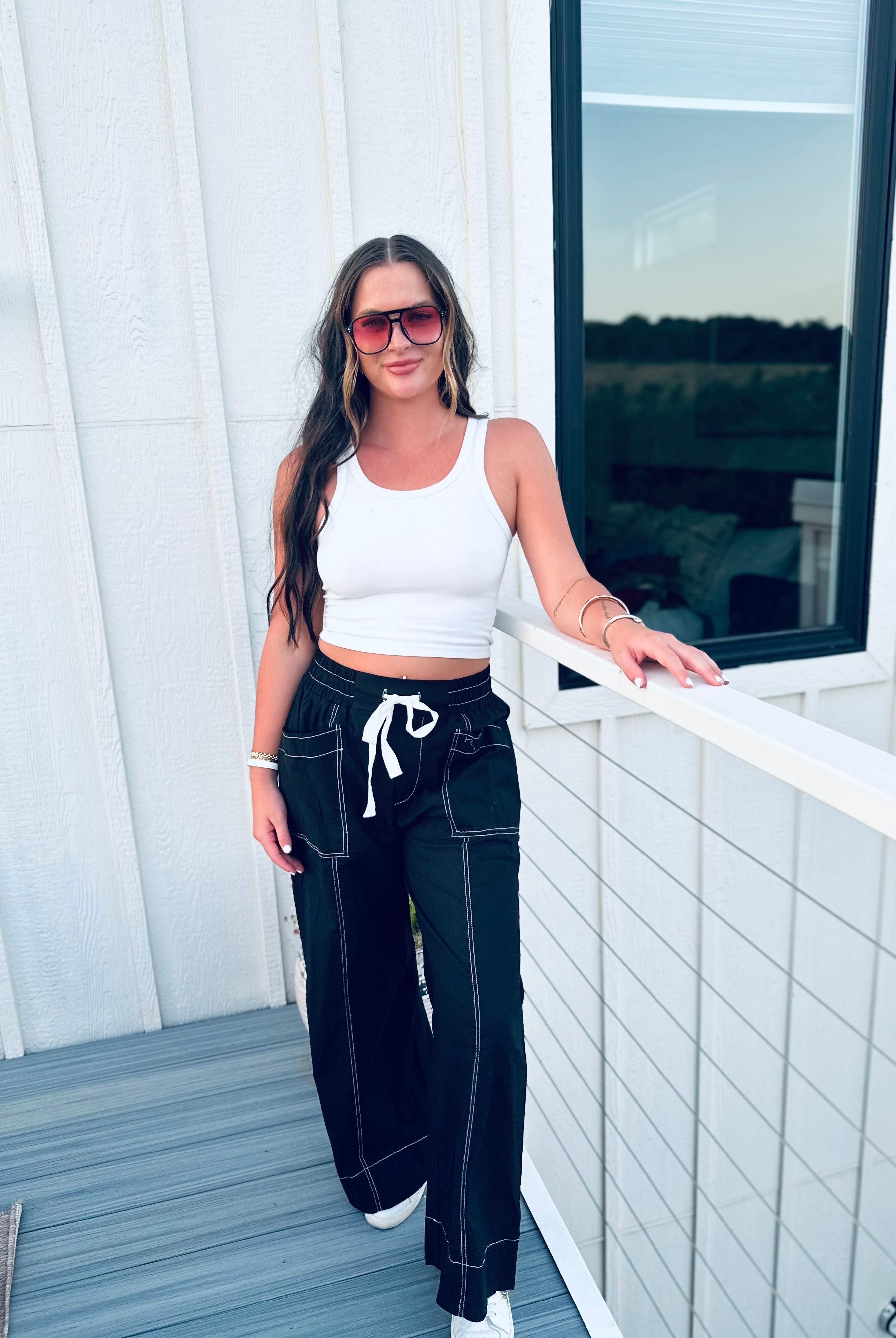 BLACK SOLID HIGH-WAIST DRAWSTRING WIDE-LEG PANTS BY ENTRO - Bottoms