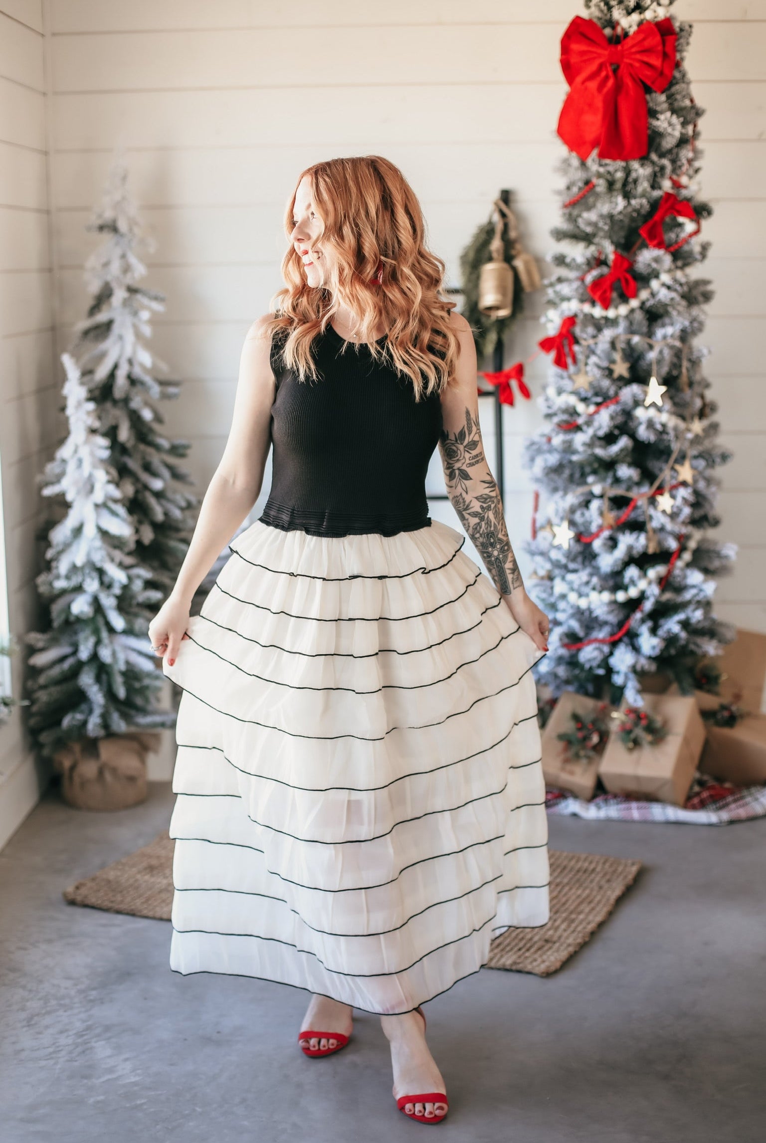 CONTRAST BLACK AND IVORY LACE RUFFLE LAYERED DRESS - Dress