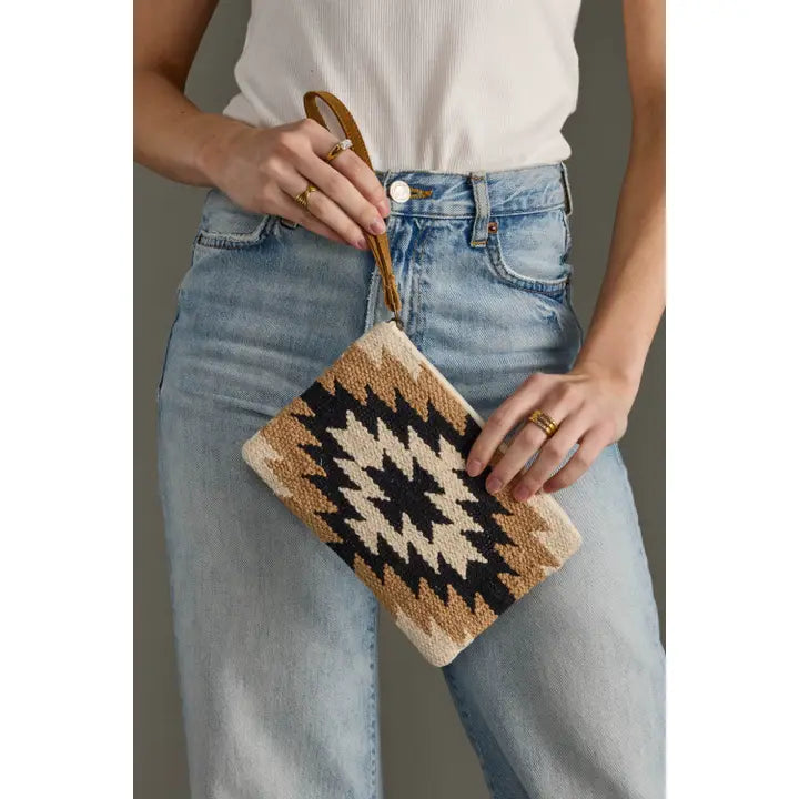 CREAM BLACK & TAN WESTERN INSPIRED WRISTLET