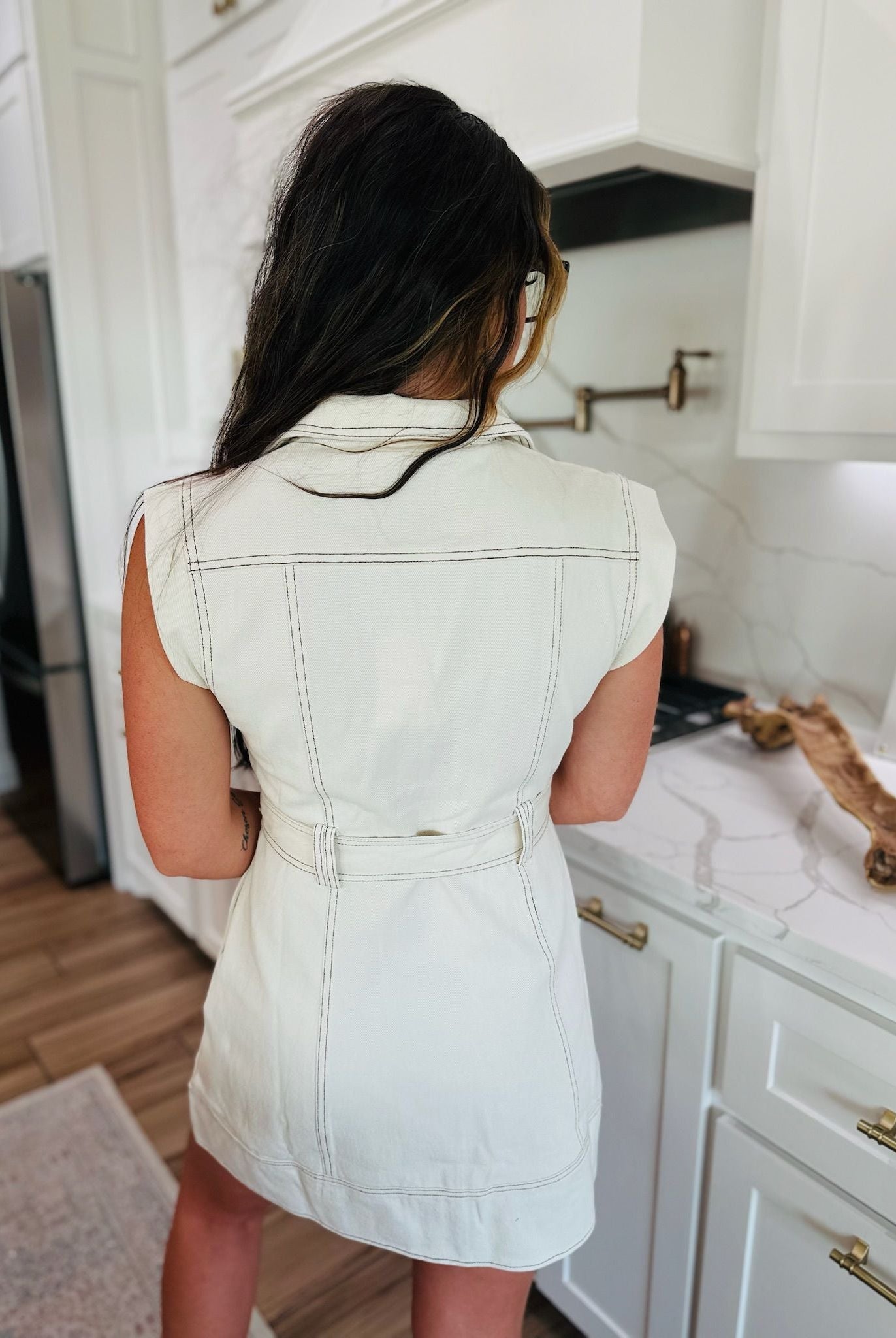 CREAM SLEEVELESS LAPEL BELTED MINI DRESS WITH CONTRAST STITCHING- BY ENTRO - Dress