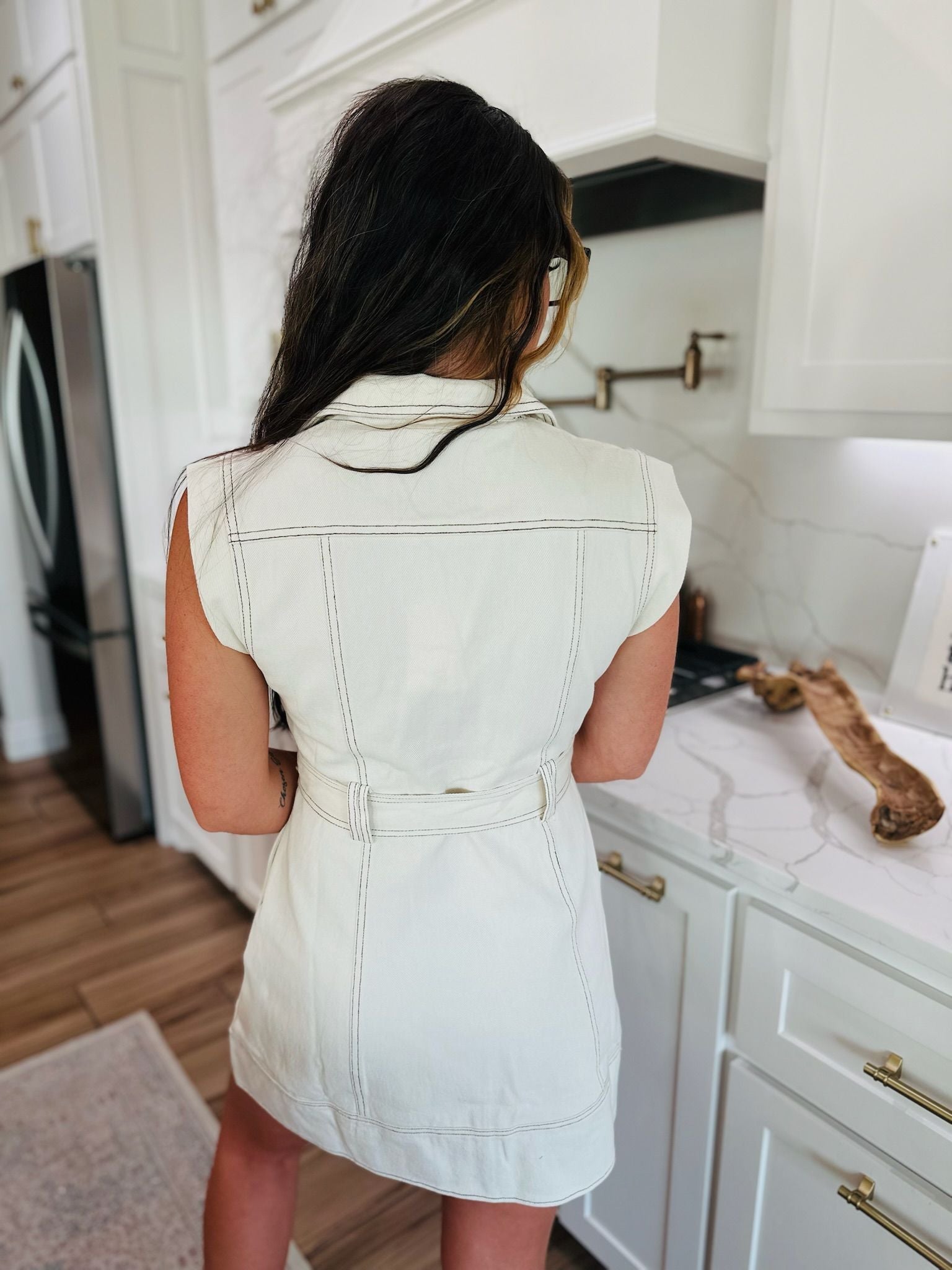 CREAM SLEEVELESS LAPEL BELTED MINI DRESS WITH CONTRAST STITCHING- BY ENTRO - Dress