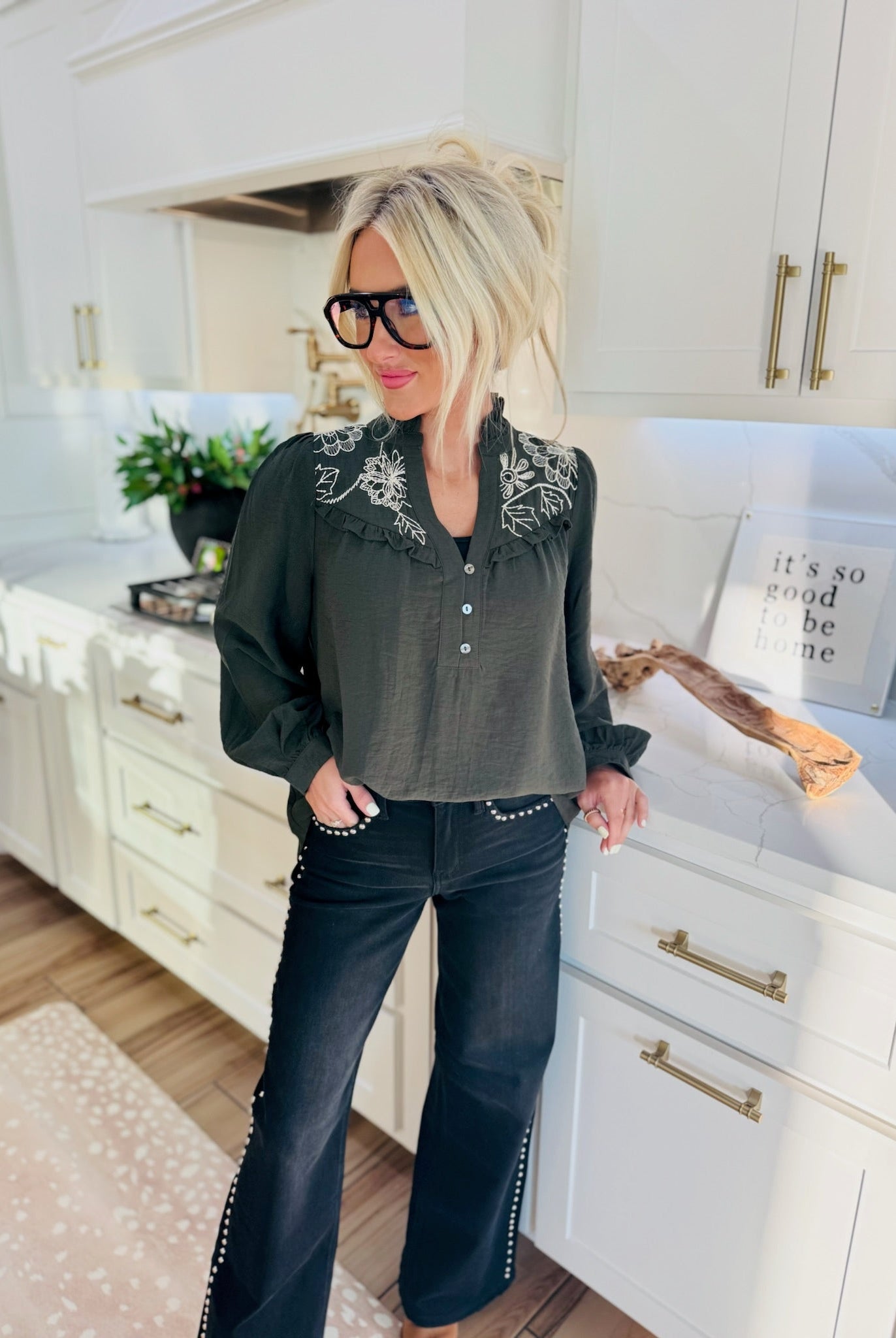 ENTRO LONG SLEEVE TOP WITH CREAM FLORAL EMBROIDERY - Tops