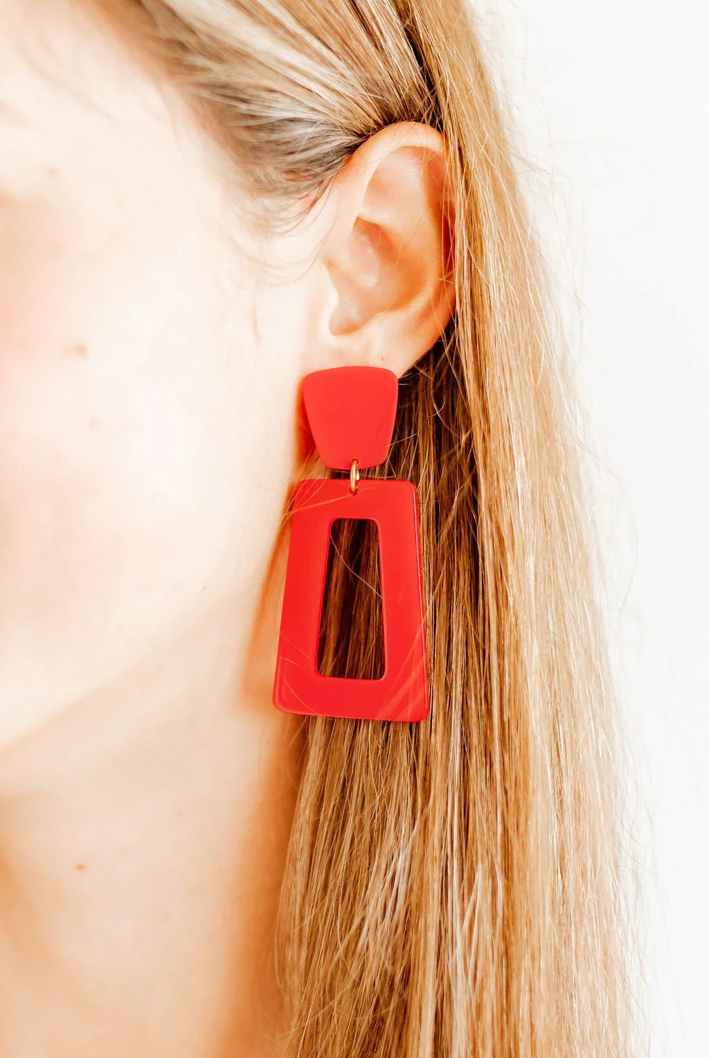 KENNEDY STATEMENT EARRINGS TRUE RED - Earrings
