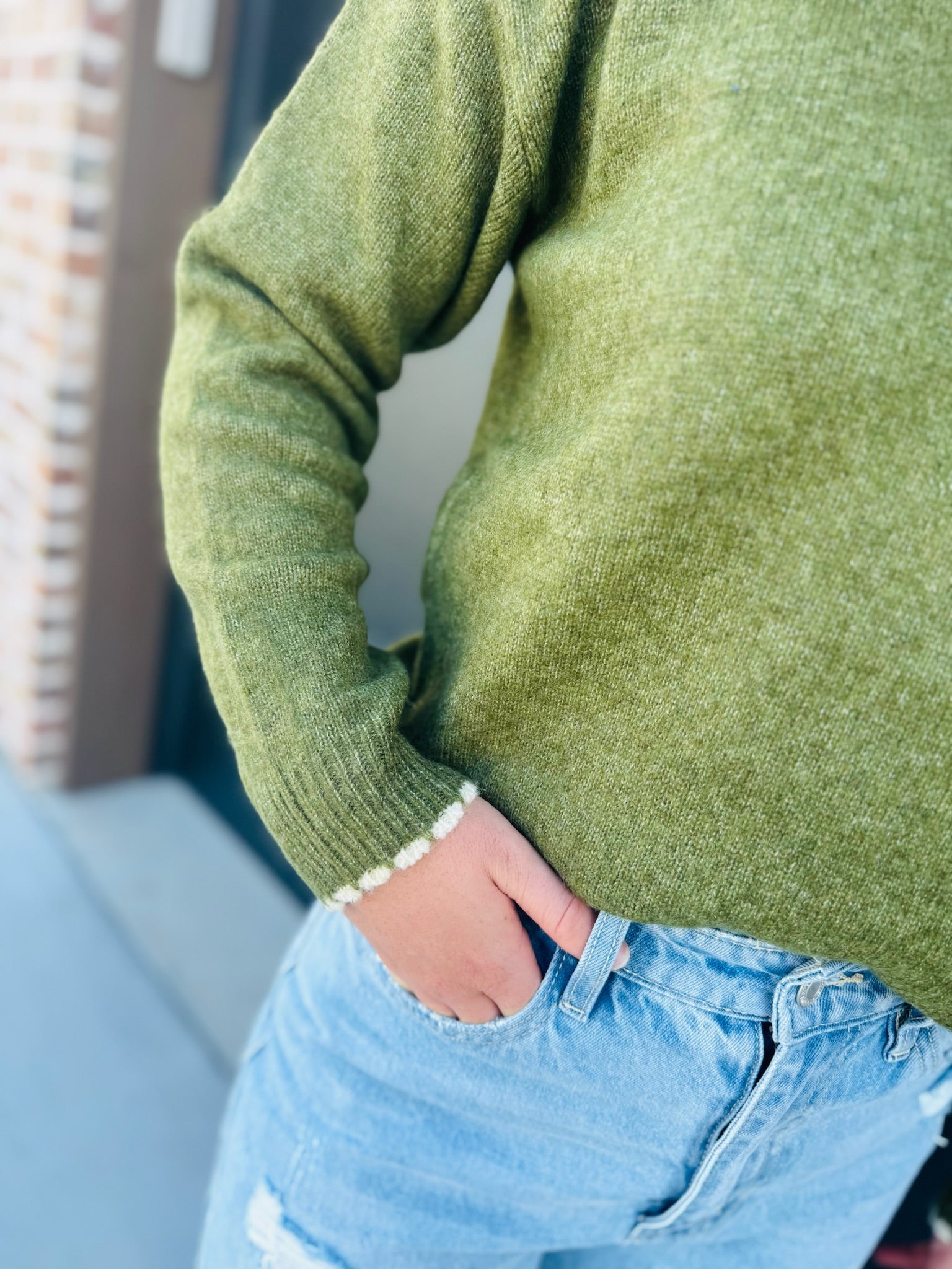 OLIVE GREEN SWEATER WITH CREAM DETAILS - Tops