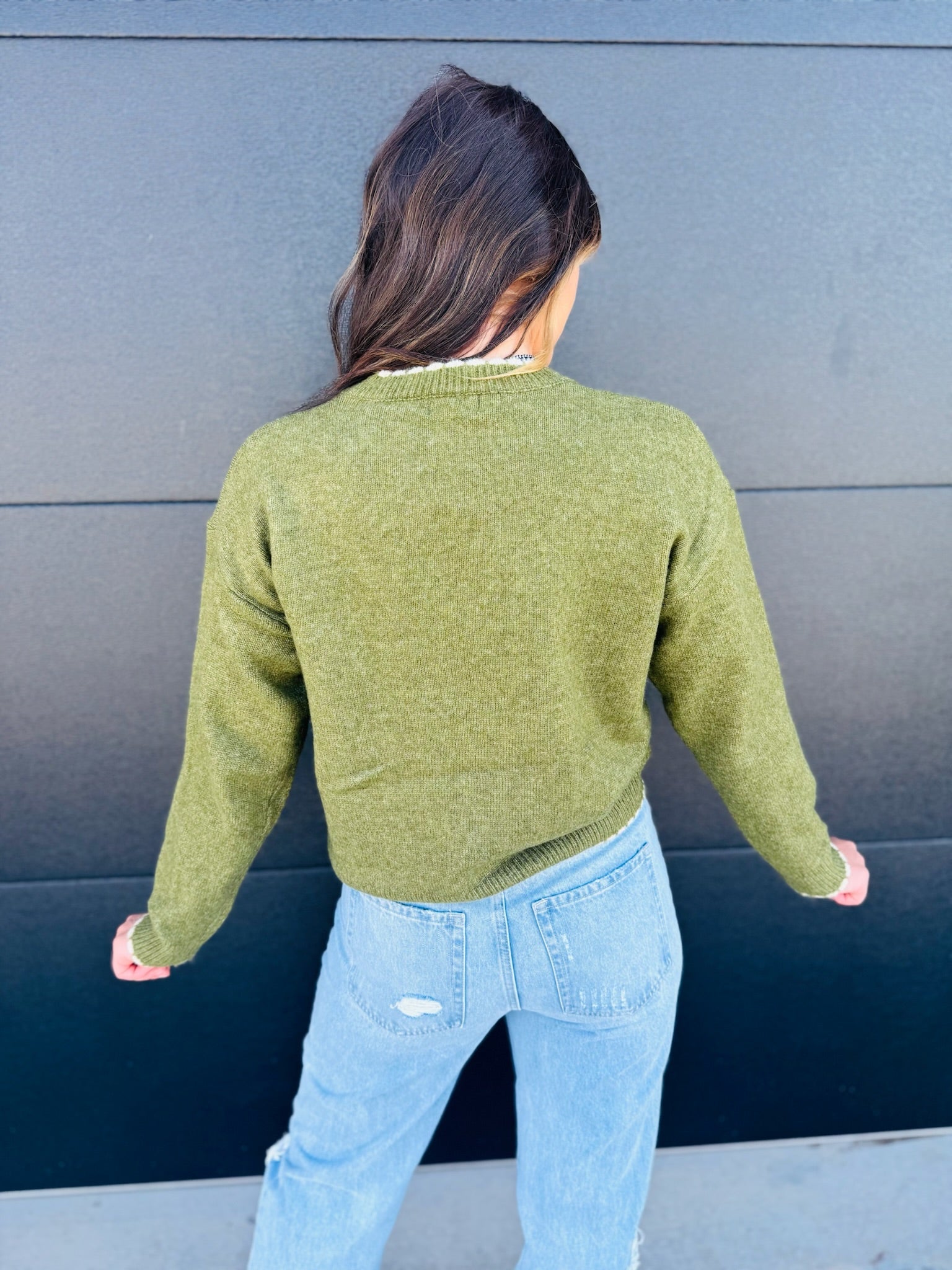 OLIVE GREEN SWEATER WITH CREAM DETAILS - Tops