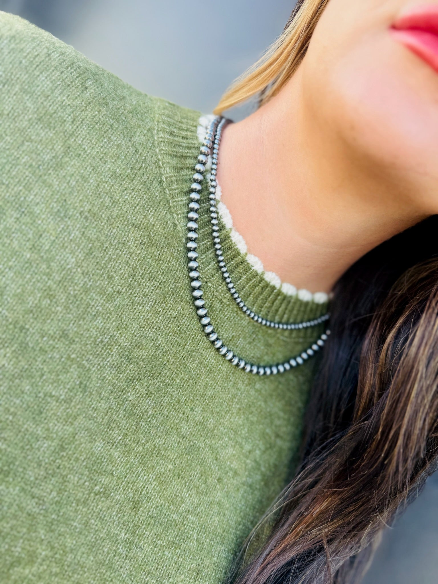 OLIVE GREEN SWEATER WITH CREAM DETAILS - Tops