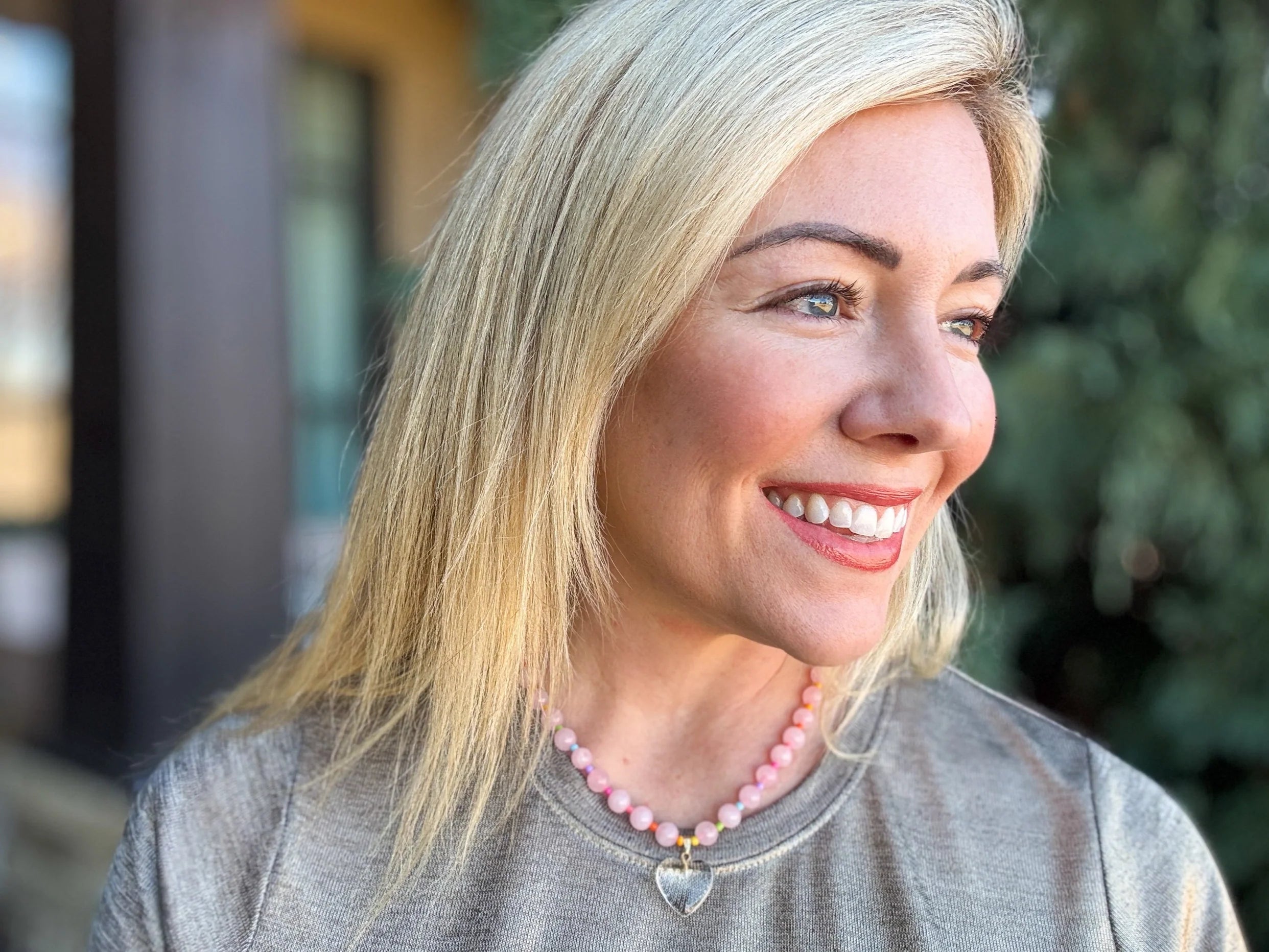 PINK MULTI COLOR BEADED NECKLACE WITH DANGLE HEART- LOTTIE - Necklaces