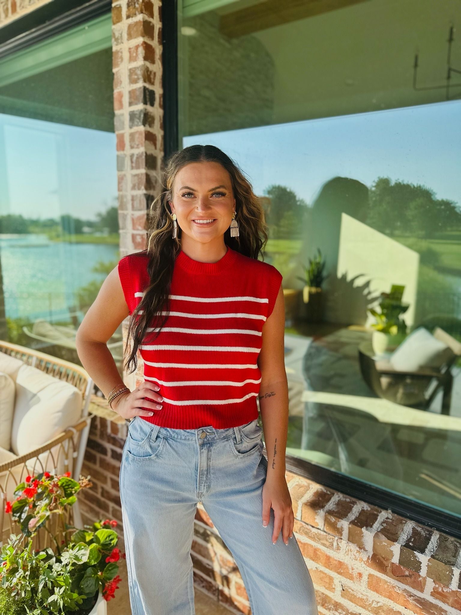 RED AND CREAM STRIPED SLEEVELESS SWEATER - Tops