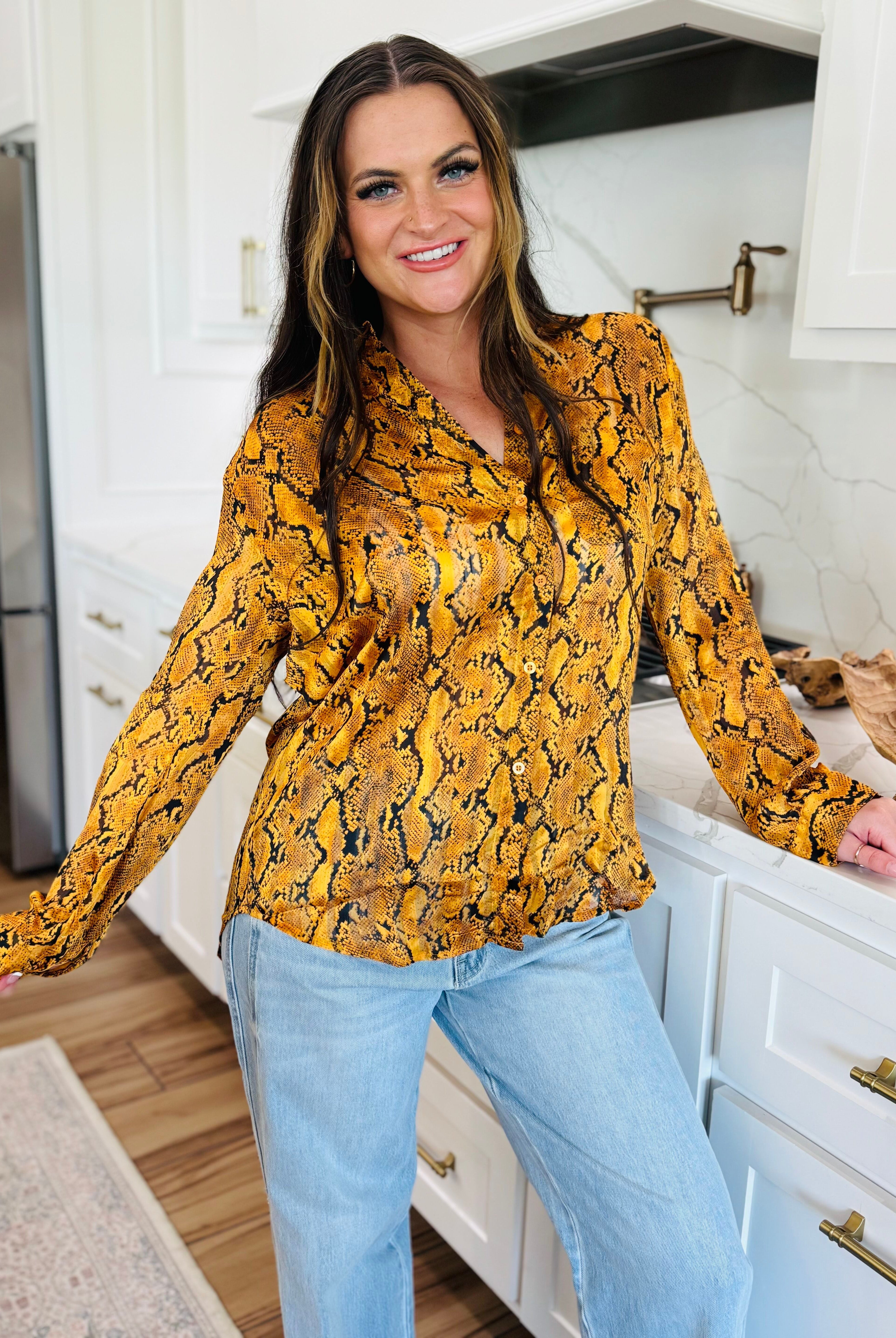 YELLOW SNAKE PRINT – PORTIA BUTTON-UP BLOUSE - Tops