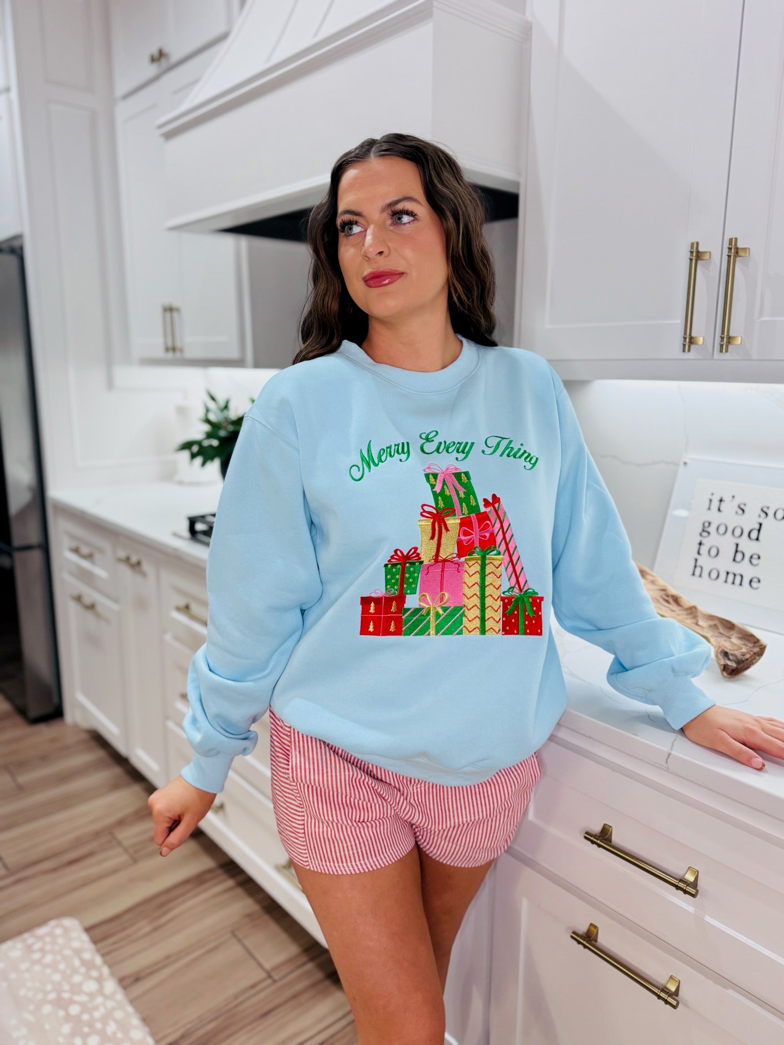 LIGHT BLUE ’MERRY EVERYTHING’ PRESENT EMBROIDERED SWEATSHIRT