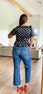 BLACK AND WHITE POLKA DOT TOP PUFF SLEEVE