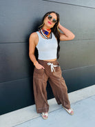 BROWN SOLID HIGH WAIST DRAWSTRING WIDE LEG PANTS BY ENTRO - Bottoms