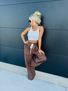 BROWN SOLID HIGH WAIST DRAWSTRING WIDE LEG PANTS BY ENTRO - Bottoms