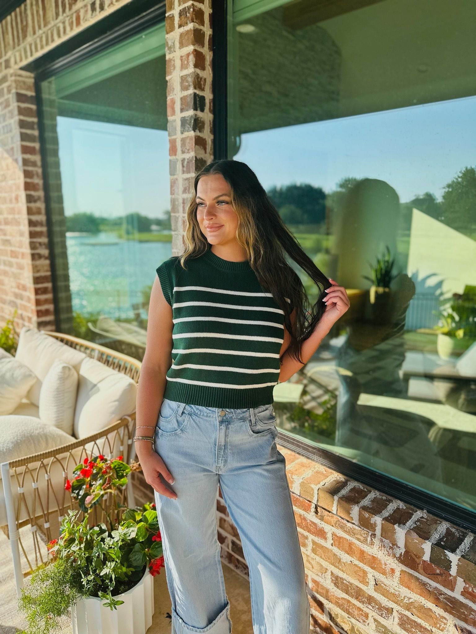 HUNTER GREEN AND CREAM STRIPED SLEEVELESS SWEATER - Tops